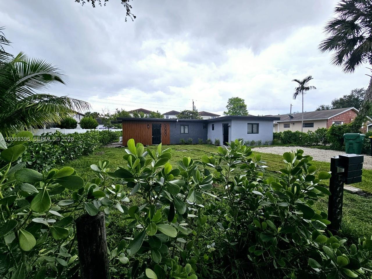 5000 Sw 26th Avenue Property Photo 3