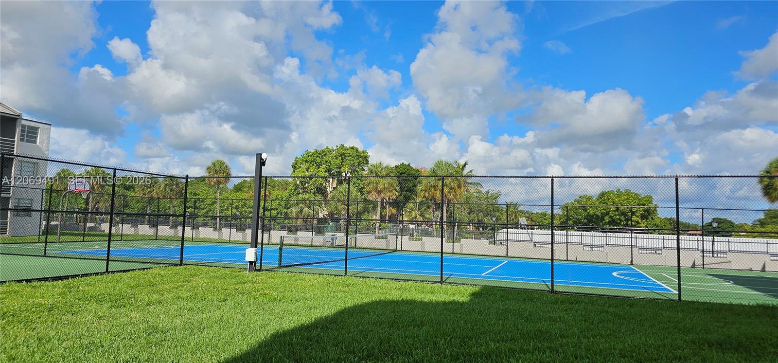 14170 Sw 84th Street 402-f Property Photo 3