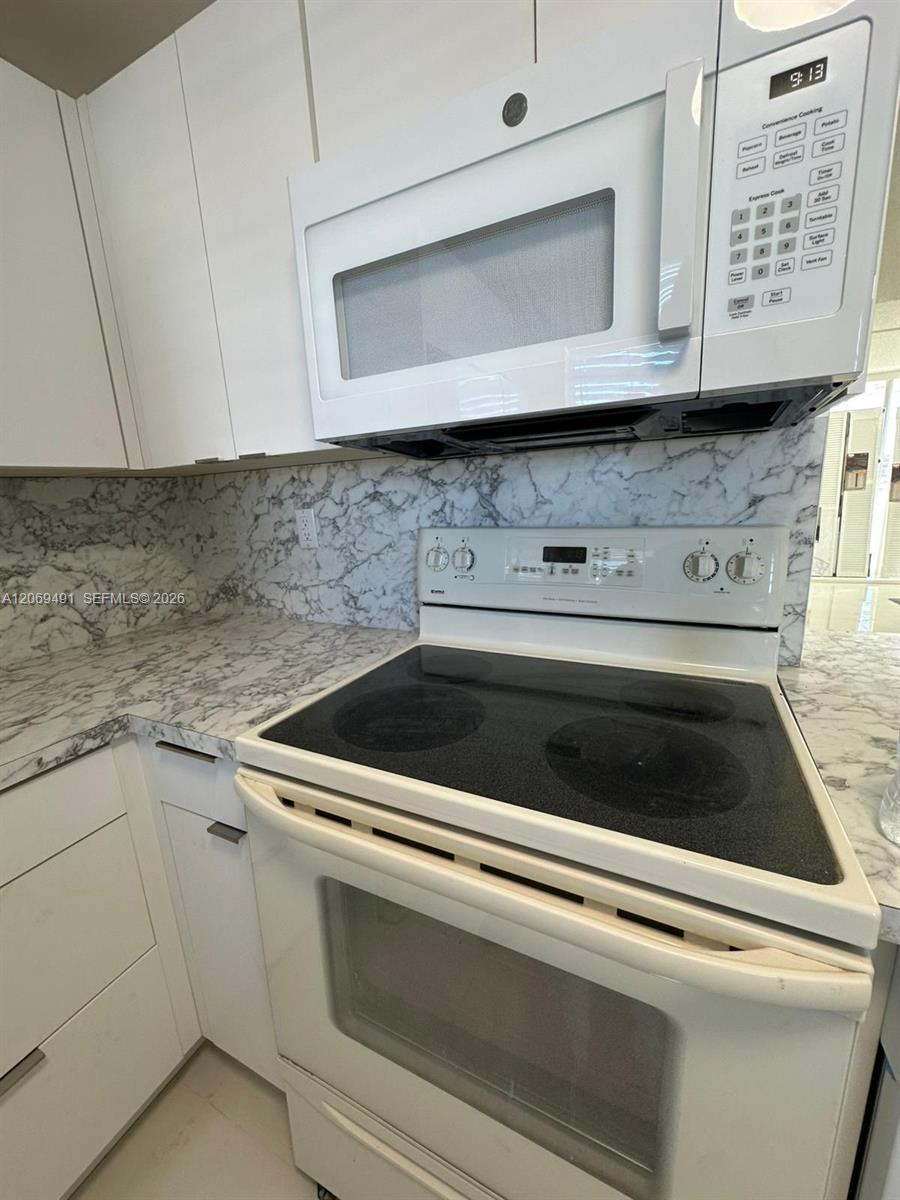 14170 Sw 84th Street 402-f Property Photo 10