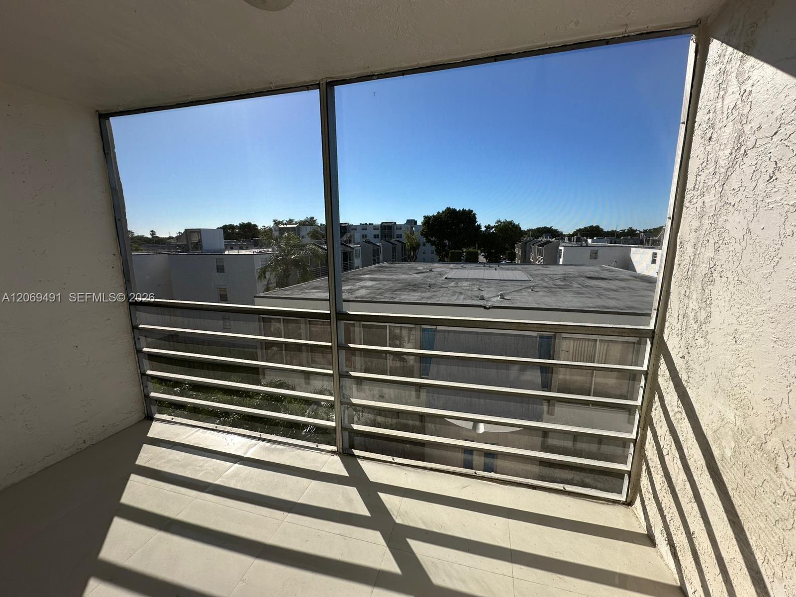 14170 Sw 84th Street 402-f Property Photo 11