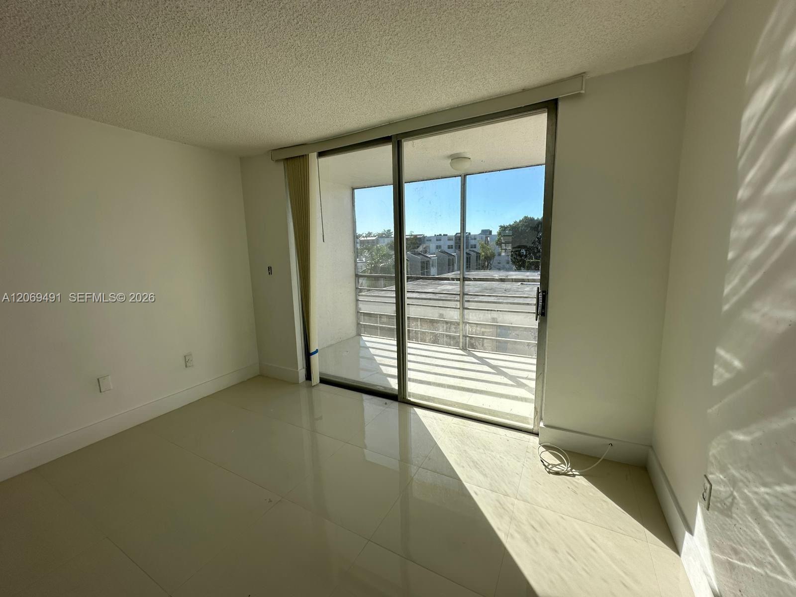 14170 Sw 84th Street 402-f Property Photo 14