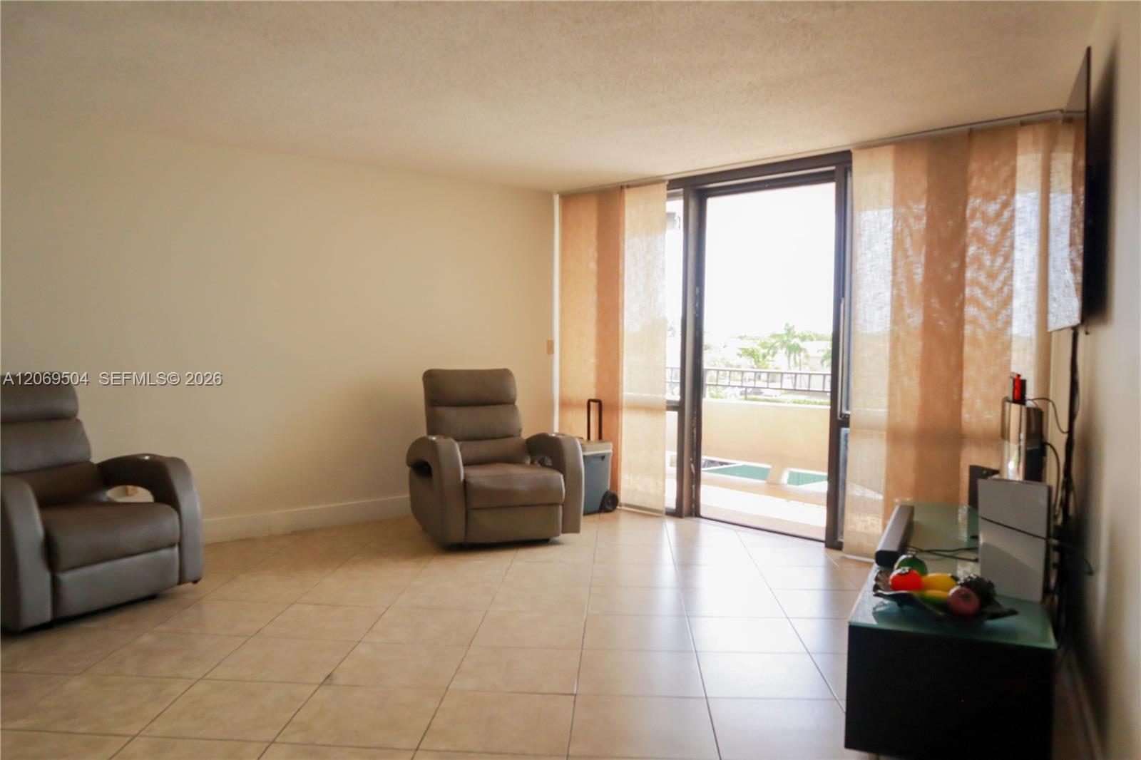13951 Kendale Lakes Circle 310a Property Photo 16