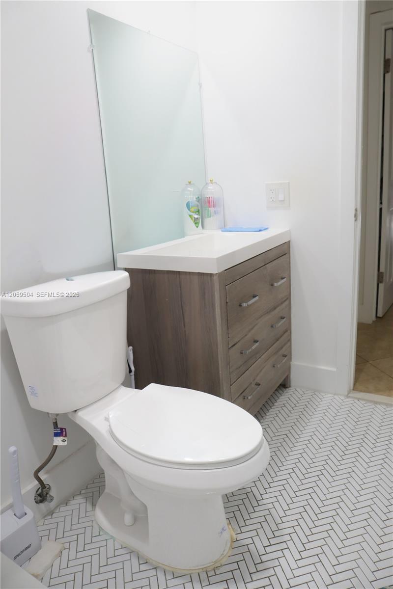 13951 Kendale Lakes Circle 310a Property Photo 23