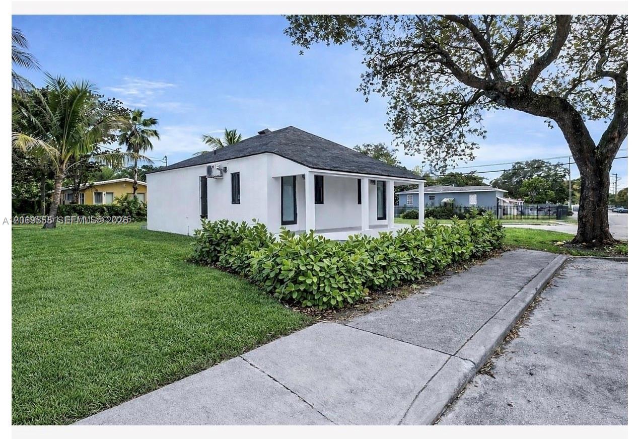 6905 Nw 4th Court B Property Photo 2