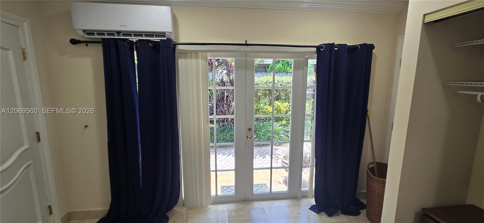A12069560 Property Photo 3