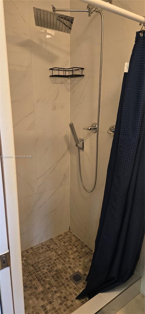 A12069560 Property Photo 12