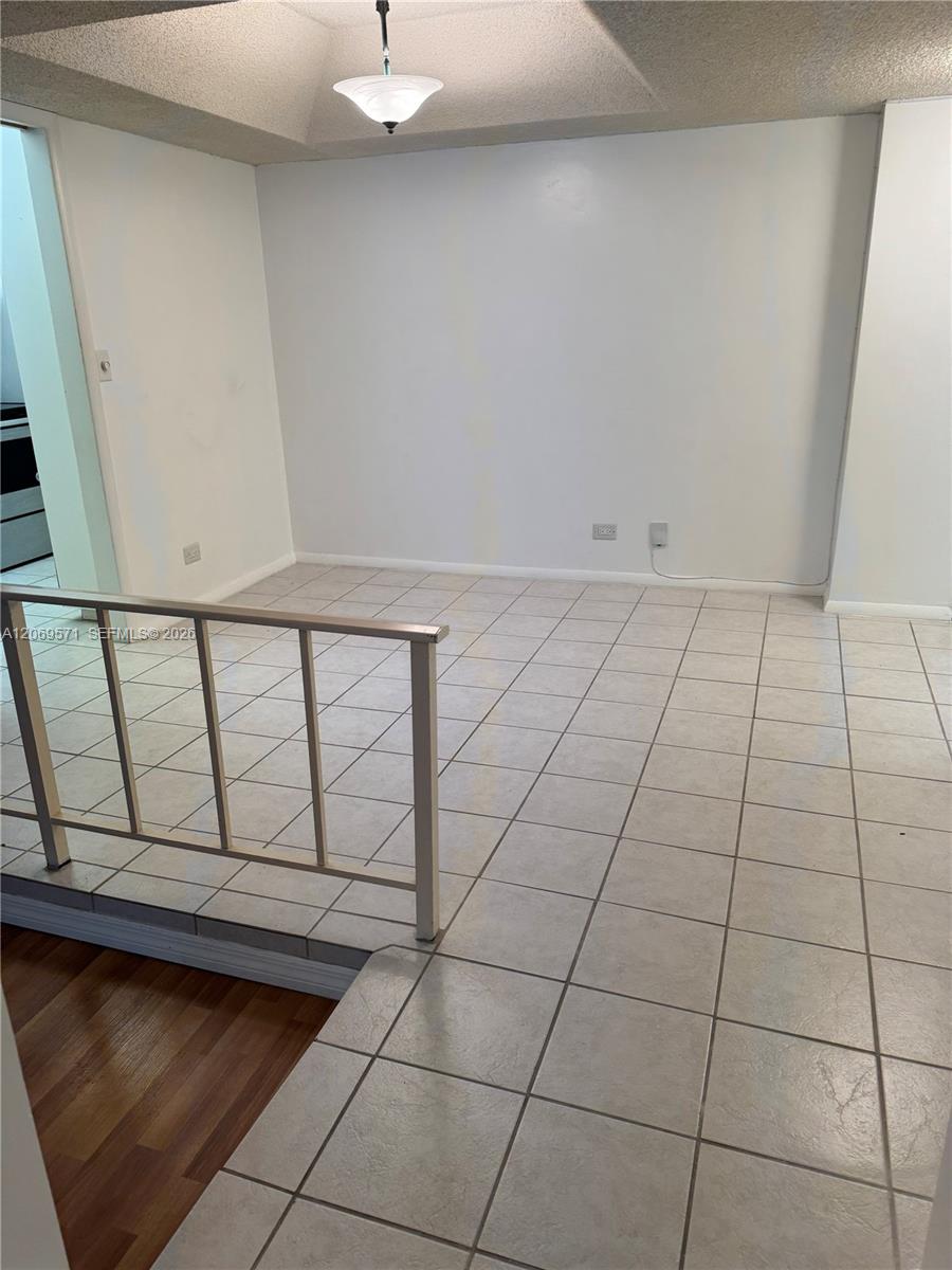 A12069571 Property Photo 5