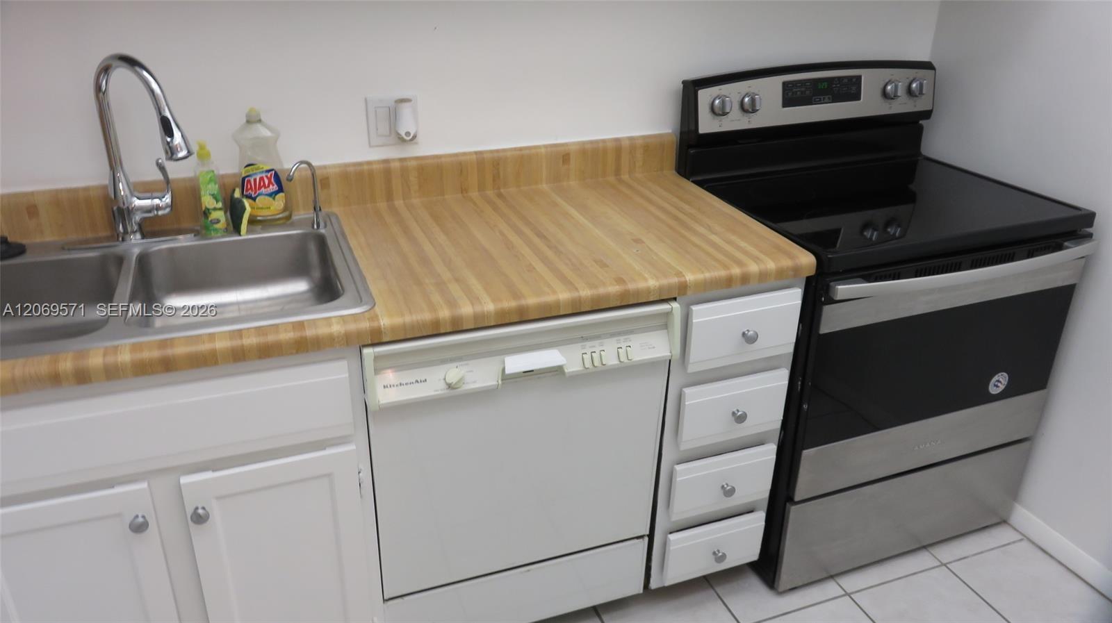 A12069571 Property Photo 6
