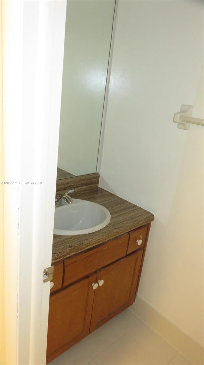 A12069571 Property Photo 16