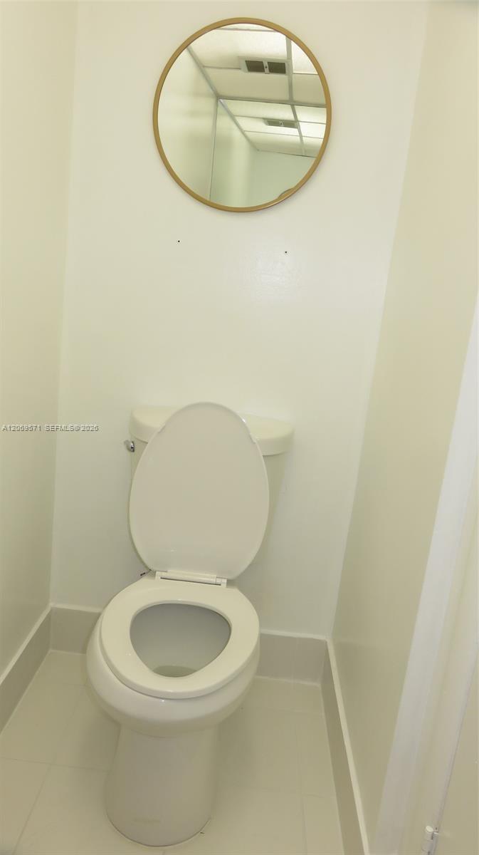 A12069571 Property Photo 17
