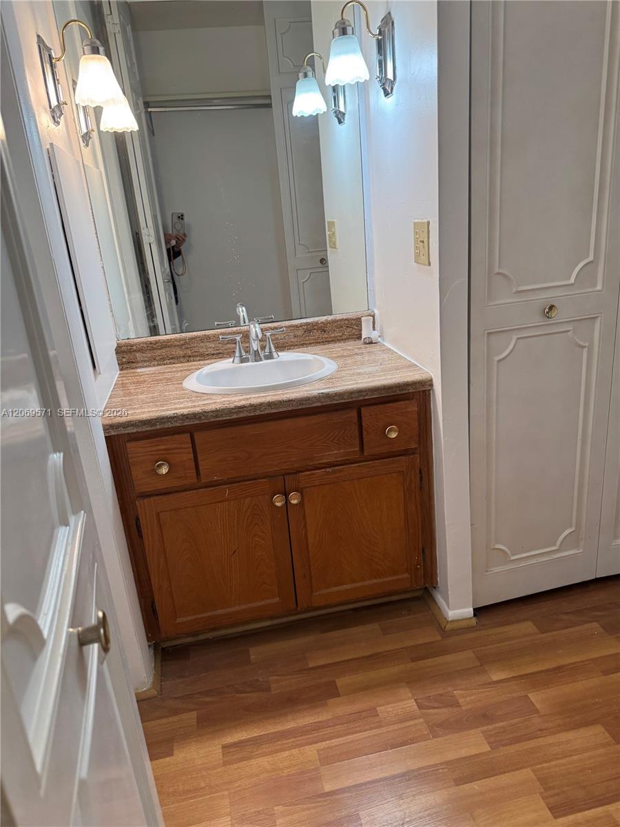 A12069571 Property Photo 22