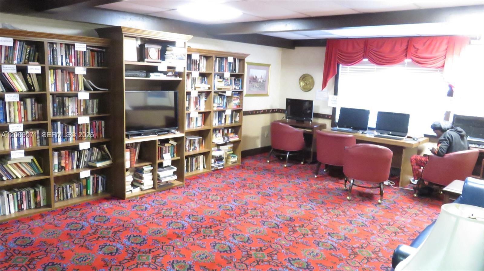 A12069571 Property Photo 27