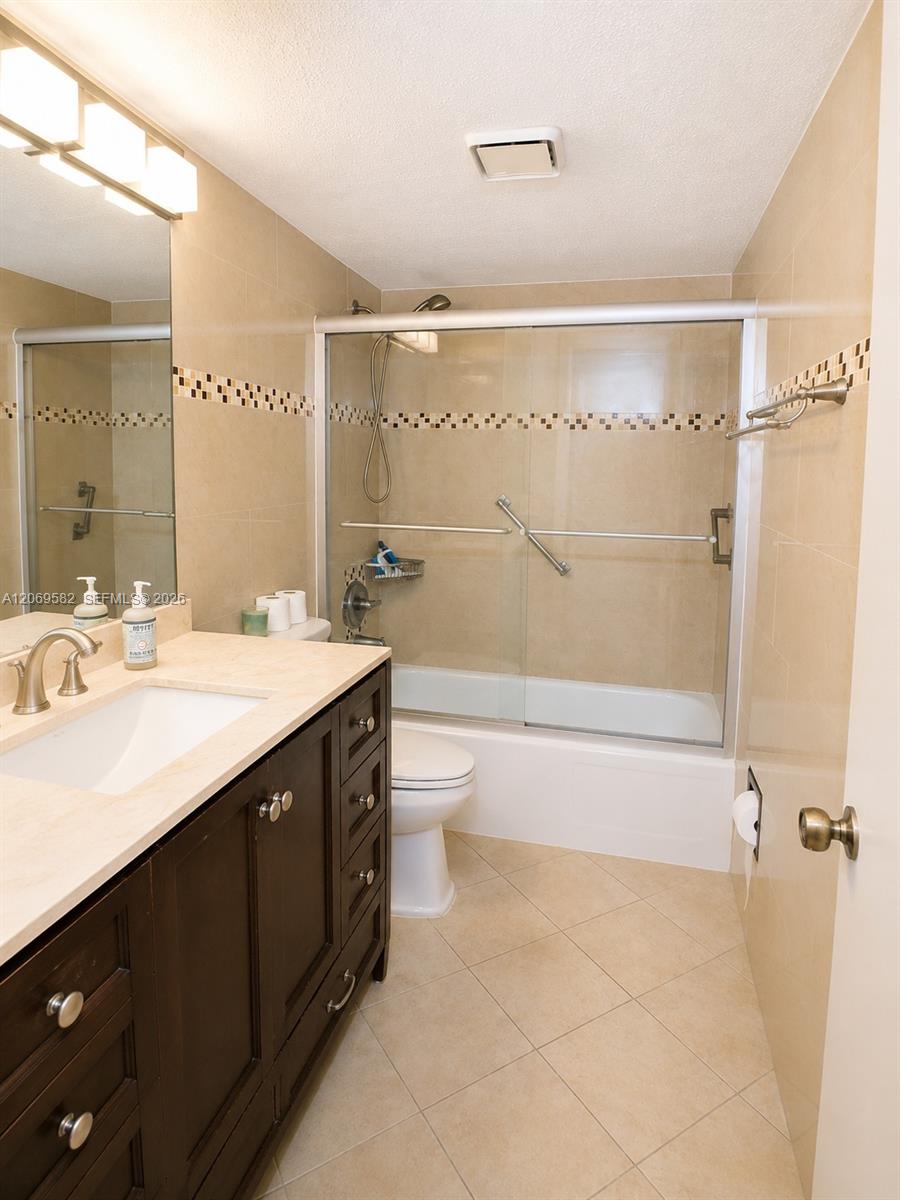 6700 Cypress Road 507 Property Photo 10