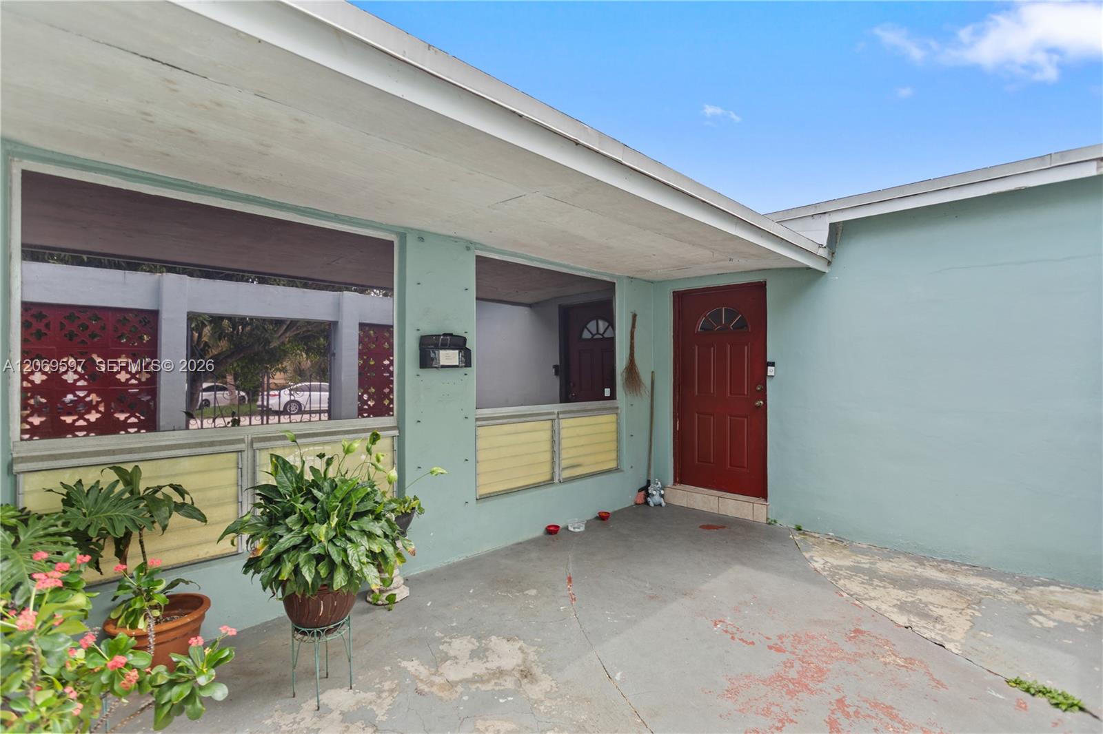 7531 Harbour Boulevard Property Photo 2