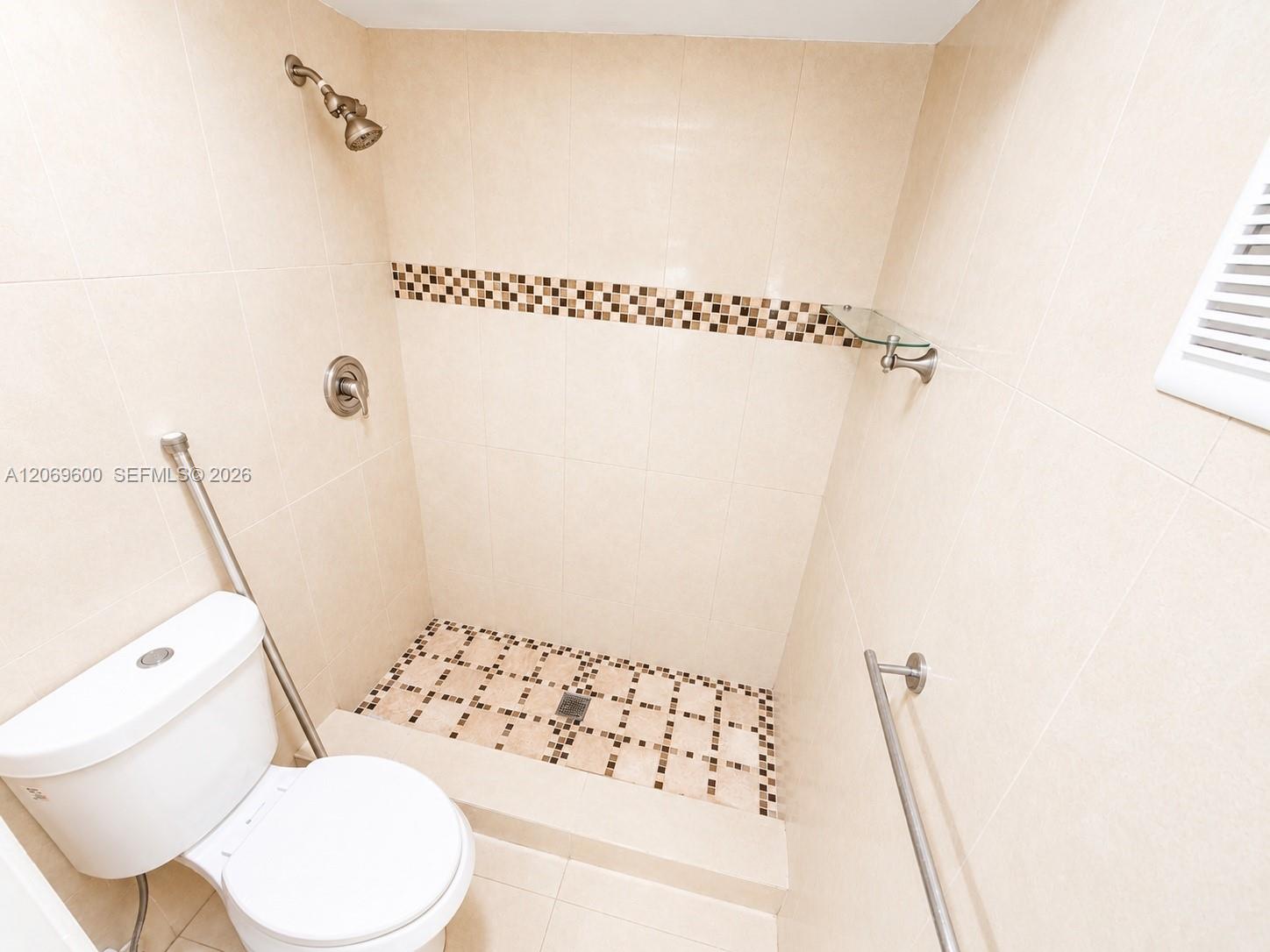 464 Ne 210th Cir Terrace 201-10a Property Photo 11