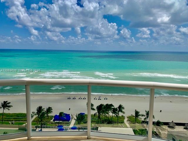 17555 Collins Avenue 1503 Property Photo 1