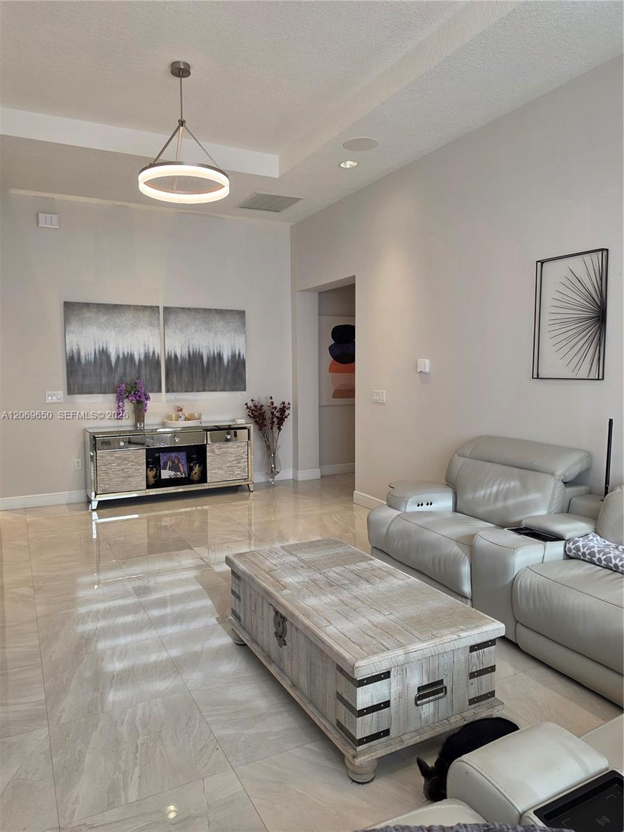 A12069650 Property Photo 5