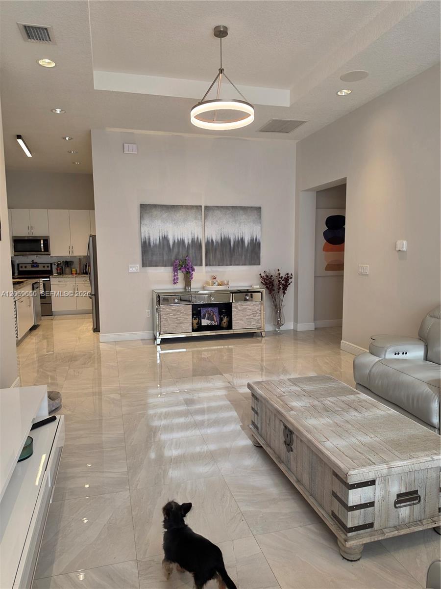 A12069650 Property Photo 6