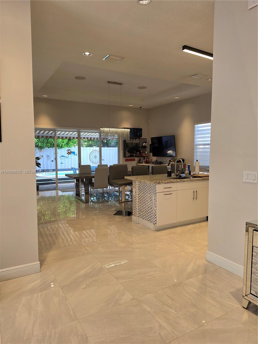 A12069650 Property Photo 8