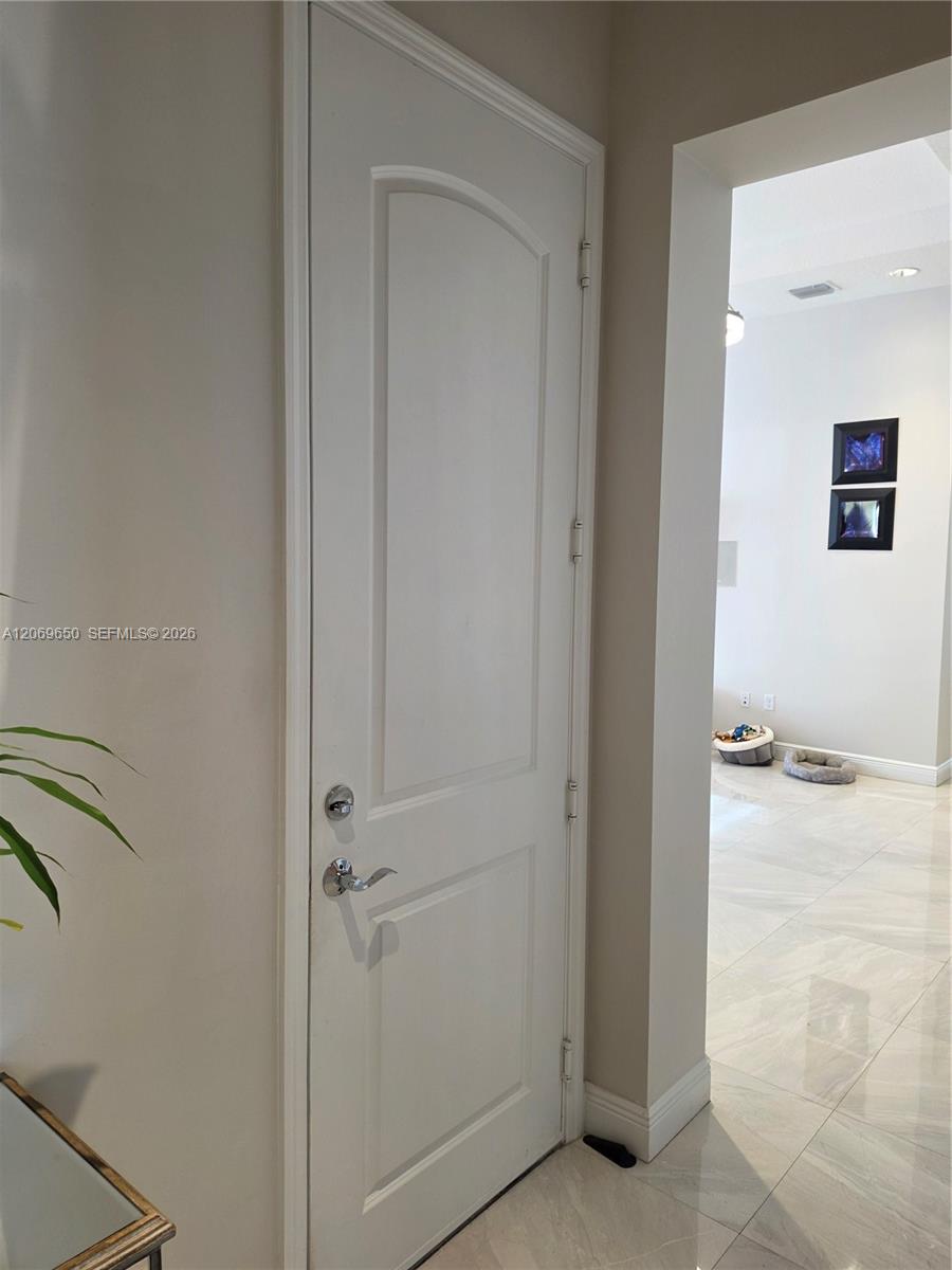 A12069650 Property Photo 10