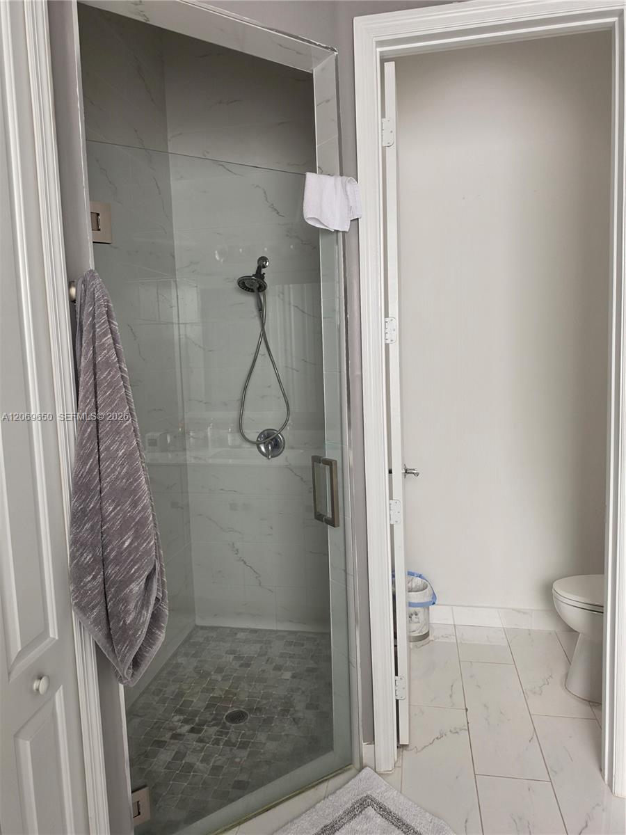 A12069650 Property Photo 14