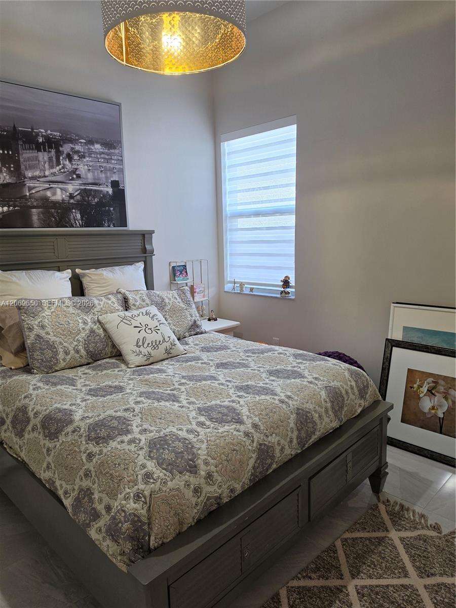 A12069650 Property Photo 18