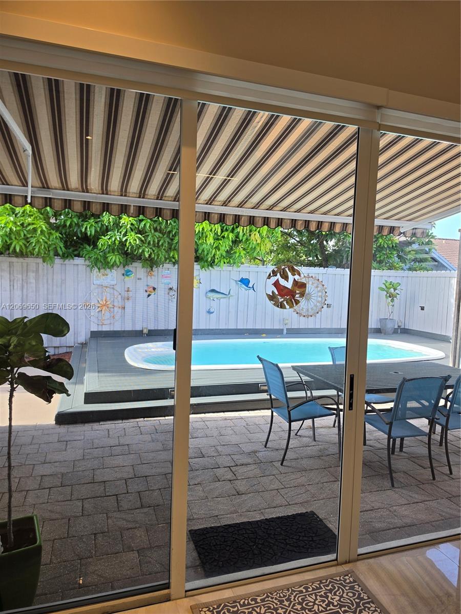 A12069650 Property Photo 23