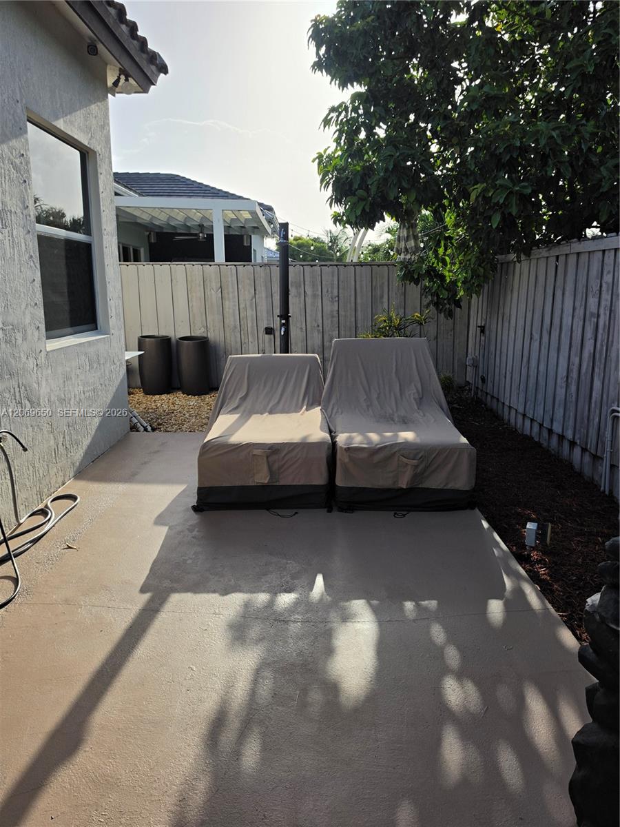 A12069650 Property Photo 27