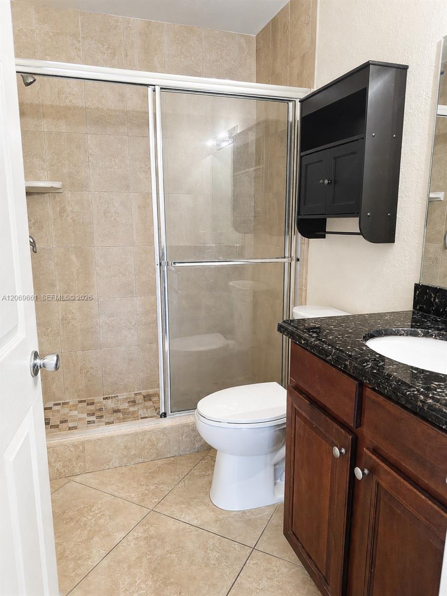 1000 Palm Trail 3 Property Photo 9