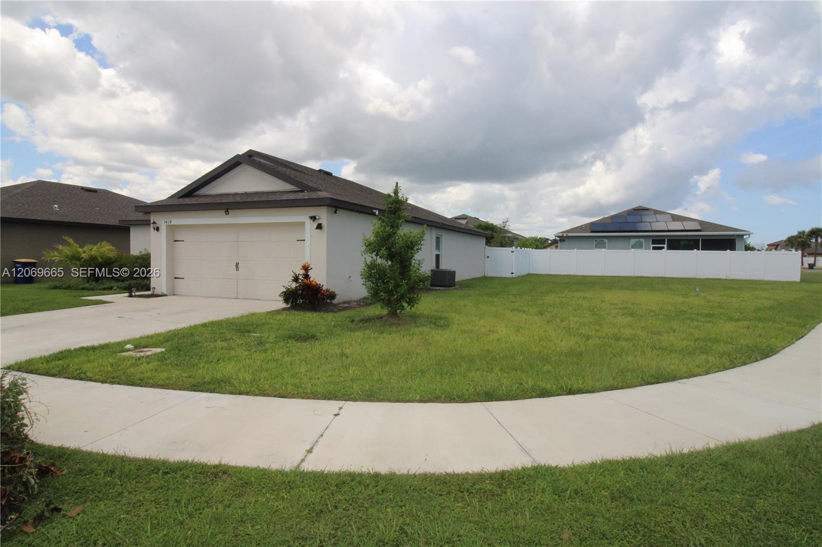 5424 Fantasy Drive Property Photo 2