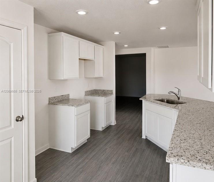 5424 Fantasy Drive Property Photo 5