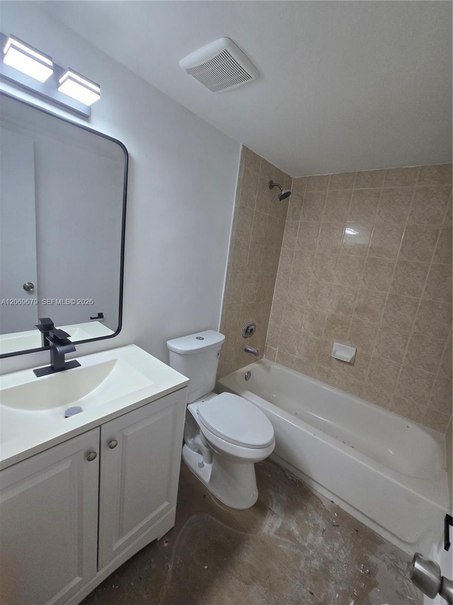 3400 Foxcroft Road 107 Property Photo 5