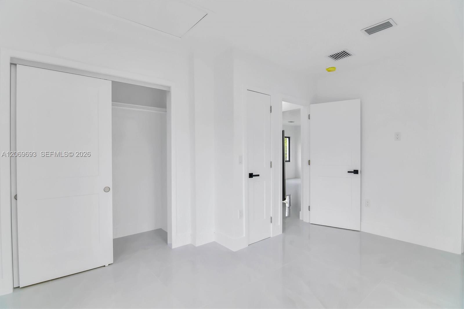 A12069693 Property Photo 13