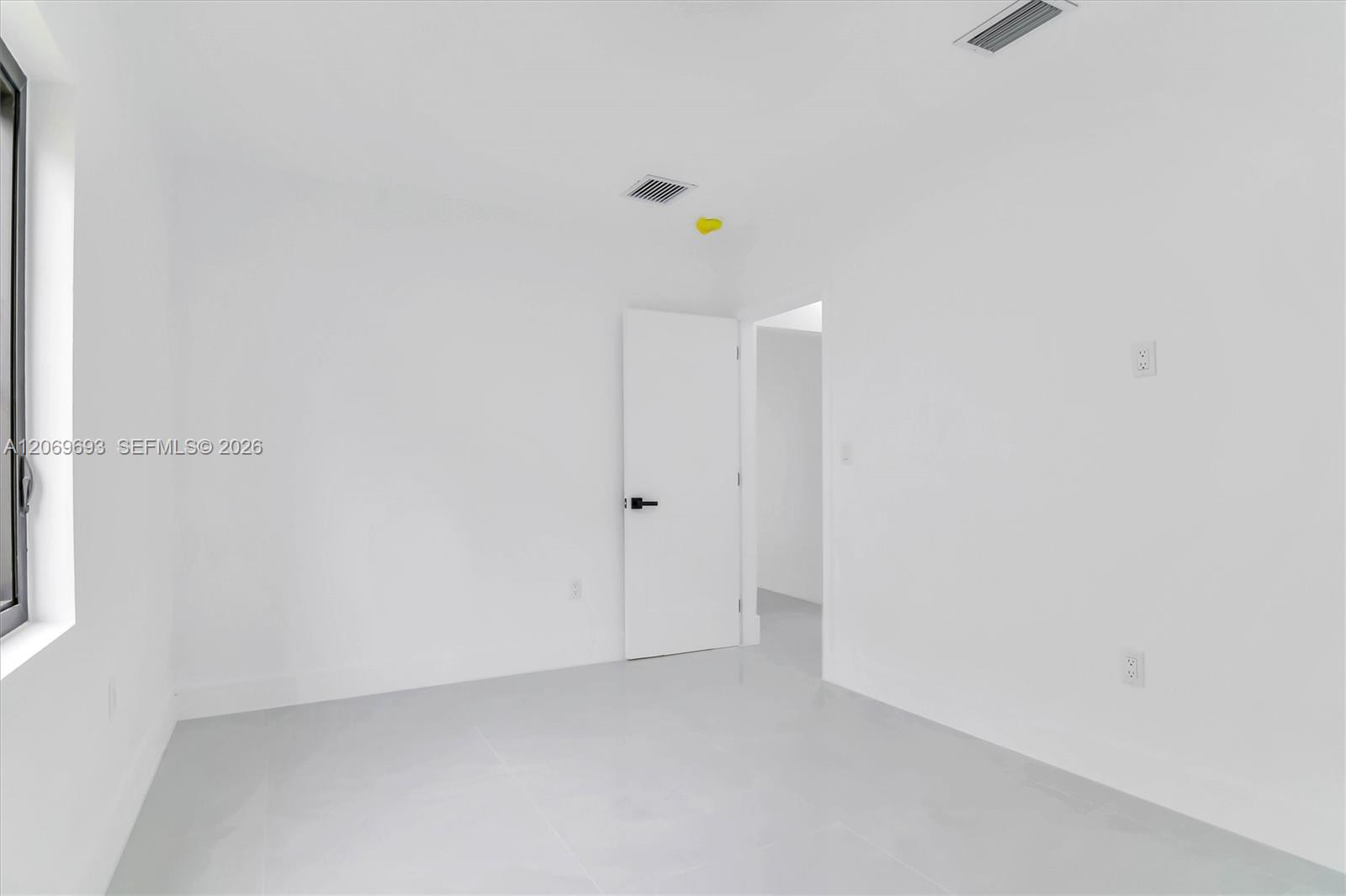 A12069693 Property Photo 19