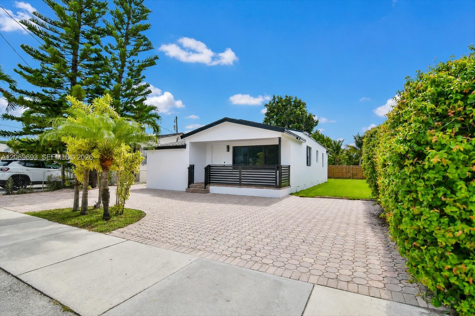 A12069693 Property Photo 27