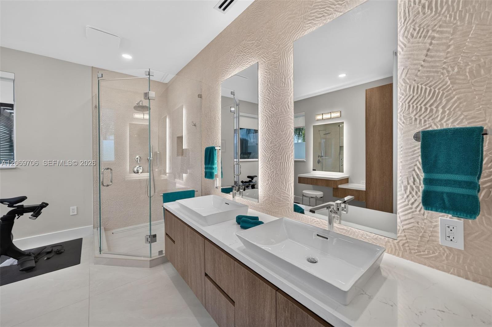 2126 Quail Roost Drive Property Photo 12