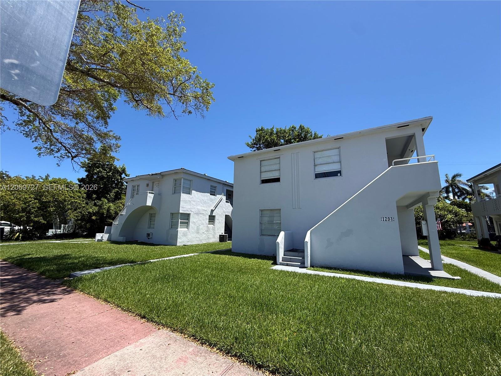 1794 Normandy Drive Property Photo 2
