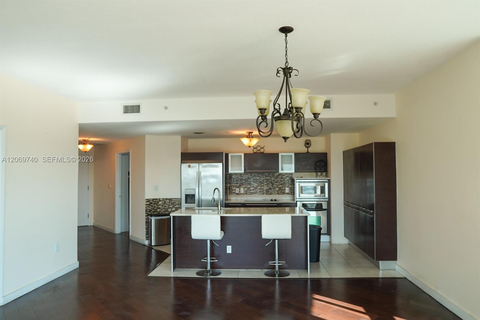 1900 N Bayshore Drive 1618 Property Photo 7
