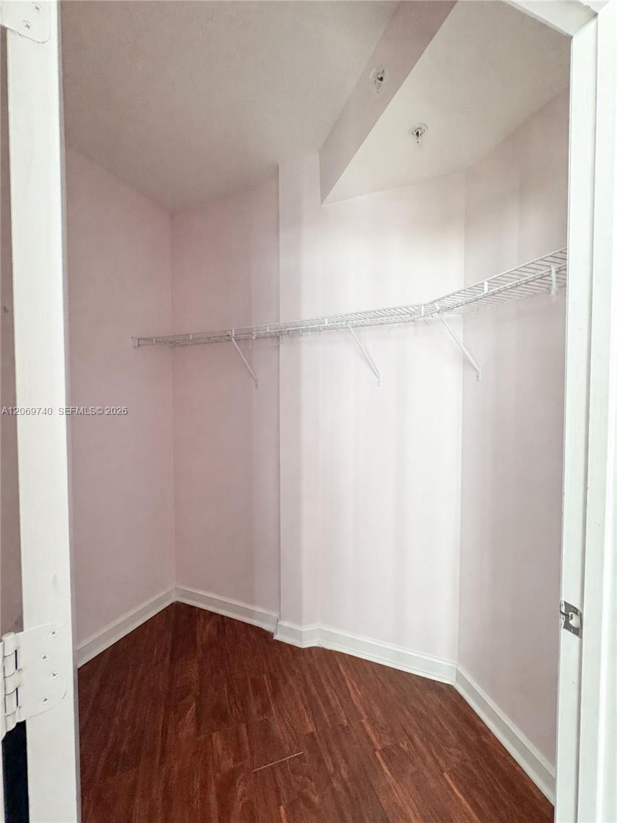 1900 N Bayshore Drive 1618 Property Photo 13