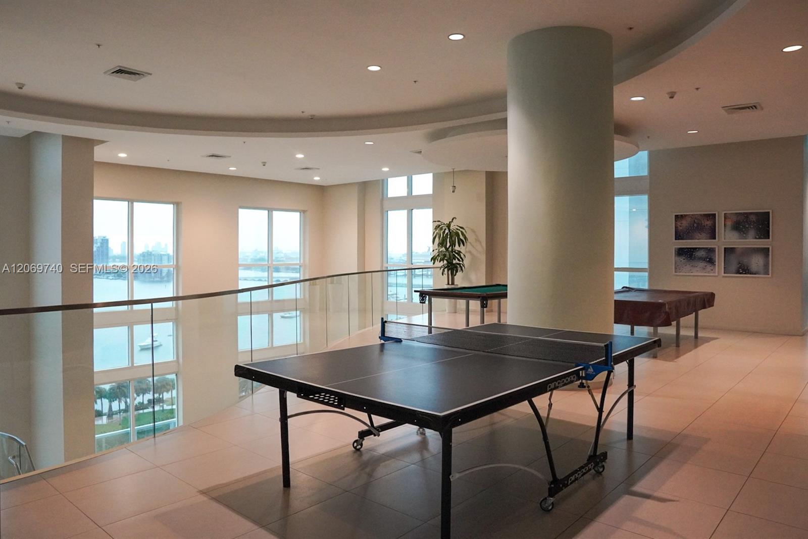 1900 N Bayshore Drive 1618 Property Photo 28