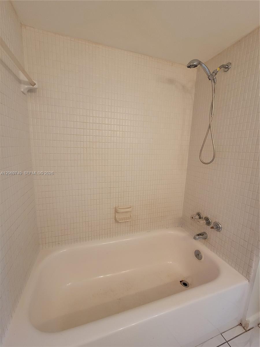 1425 Arthur Street 101a Property Photo 8