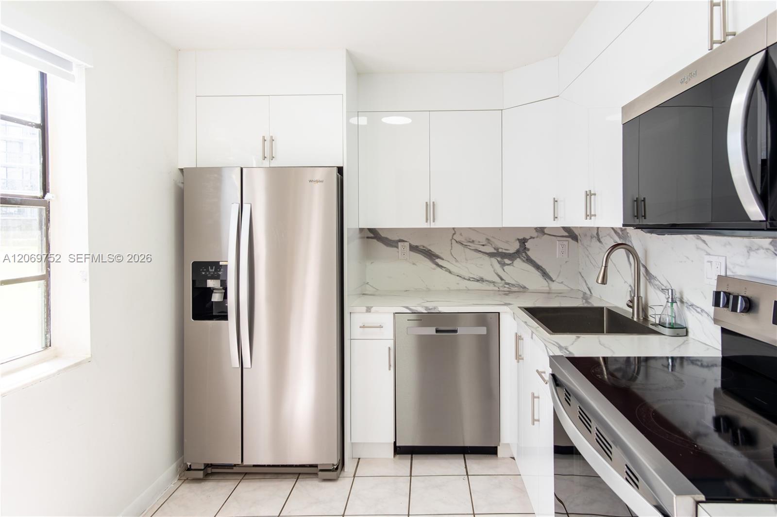 A12069752 Property Photo 4
