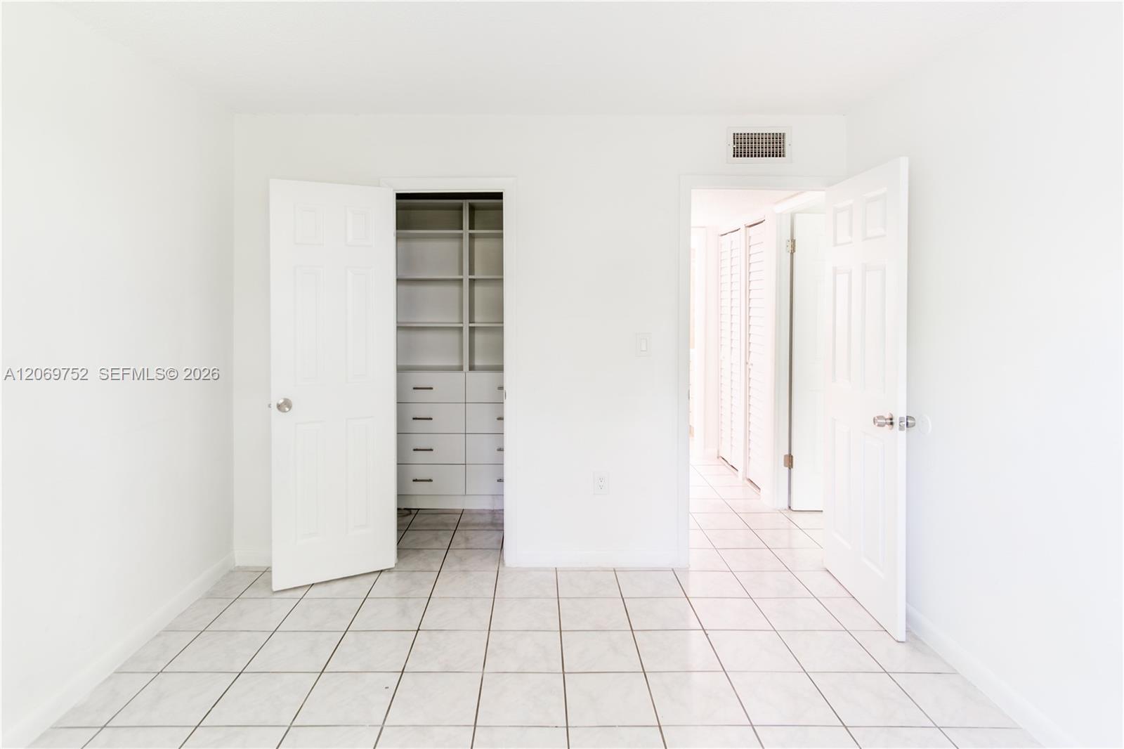 A12069752 Property Photo 10