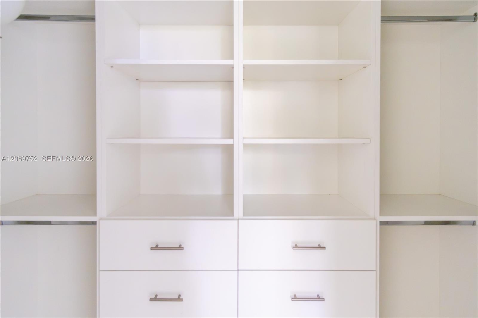 A12069752 Property Photo 11