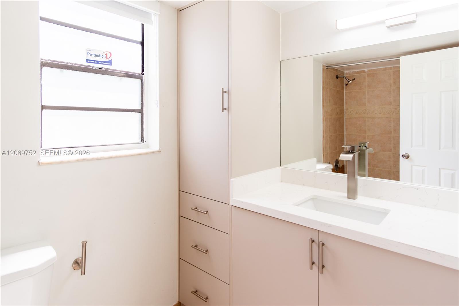 A12069752 Property Photo 16