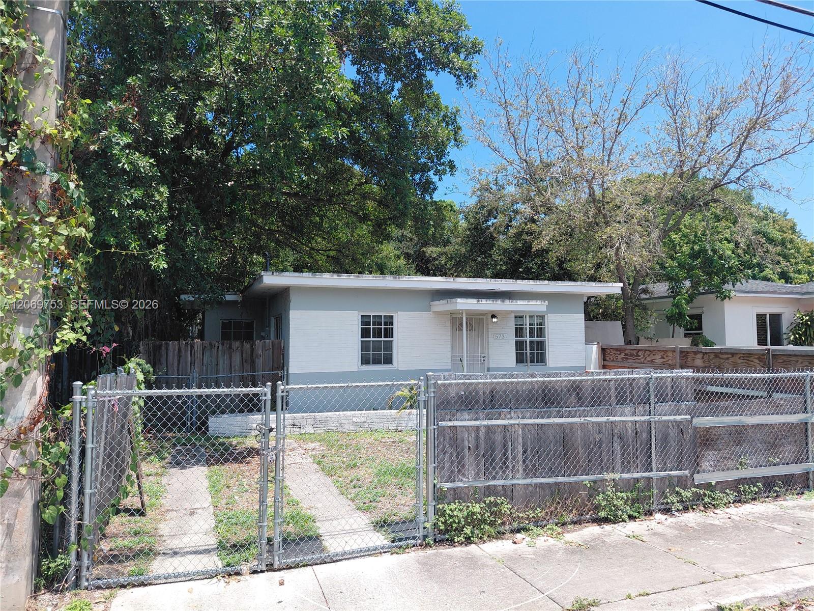 5731 Nw 6th Avenue Property Photo 1