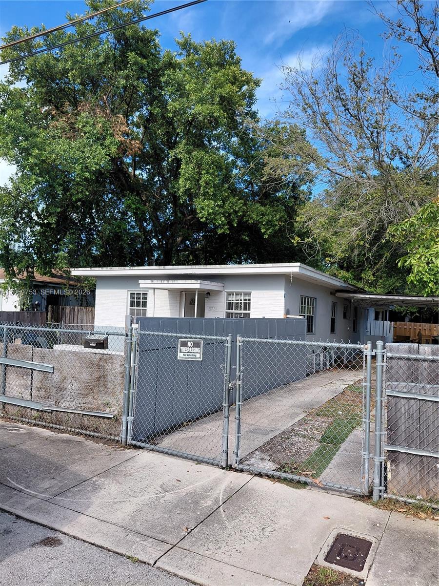 5731 Nw 6th Avenue Property Photo 5