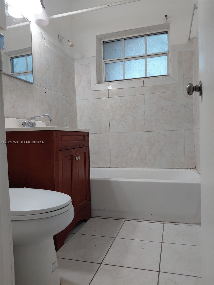 5731 Nw 6th Avenue Property Photo 9