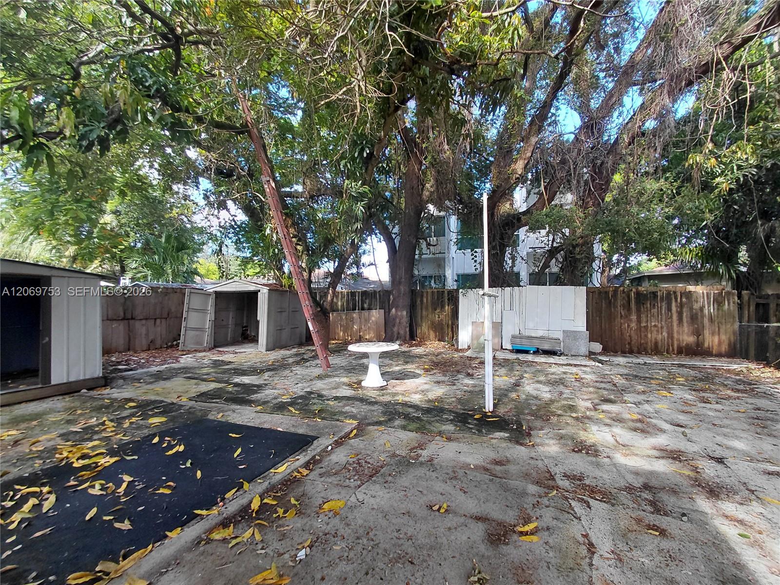 5731 Nw 6th Avenue Property Photo 14
