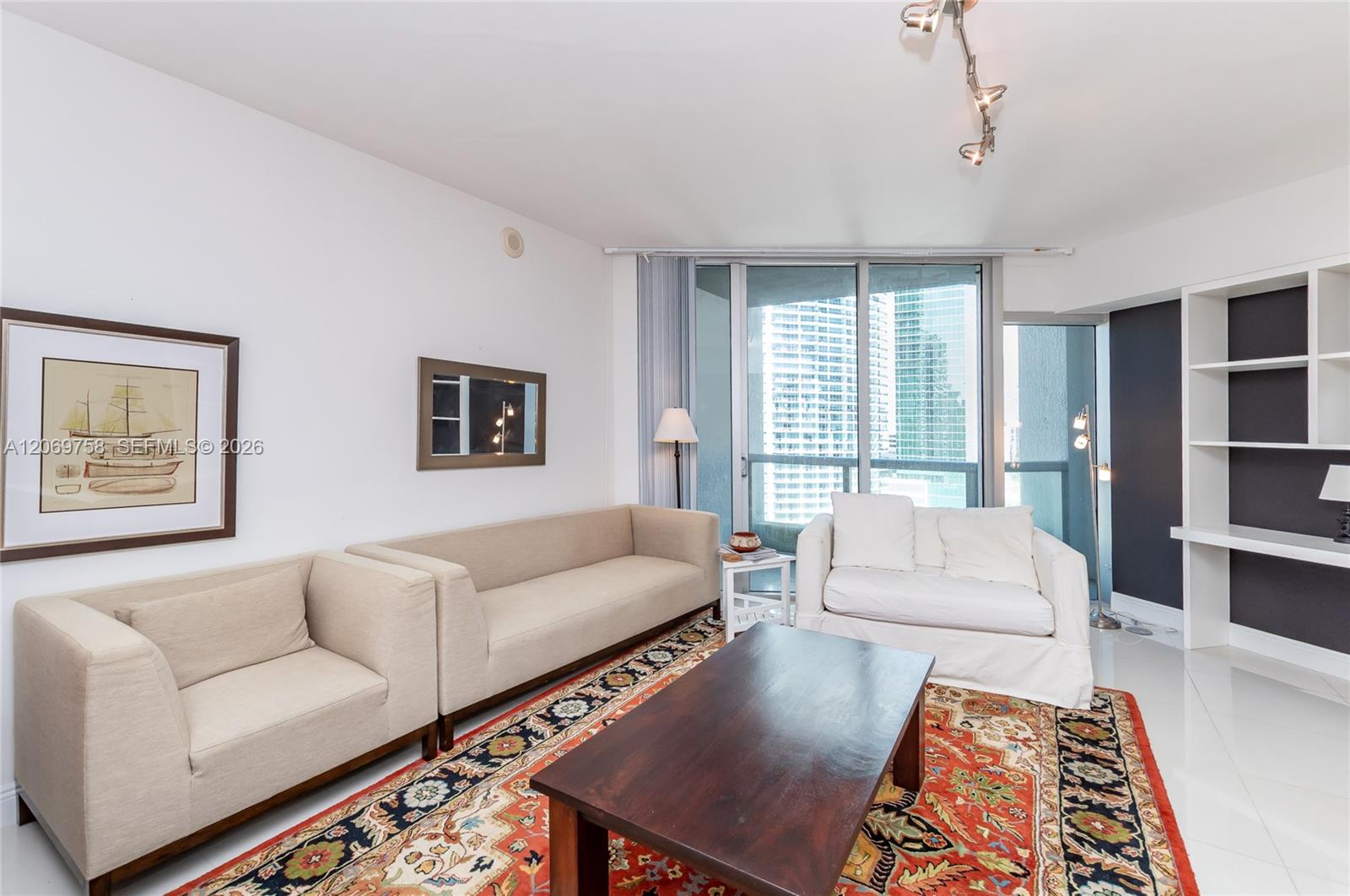 475 Brickell Avenue 2908 Property Photo 4